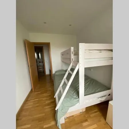Apartamento Vacacional Para Familias Con Jardin